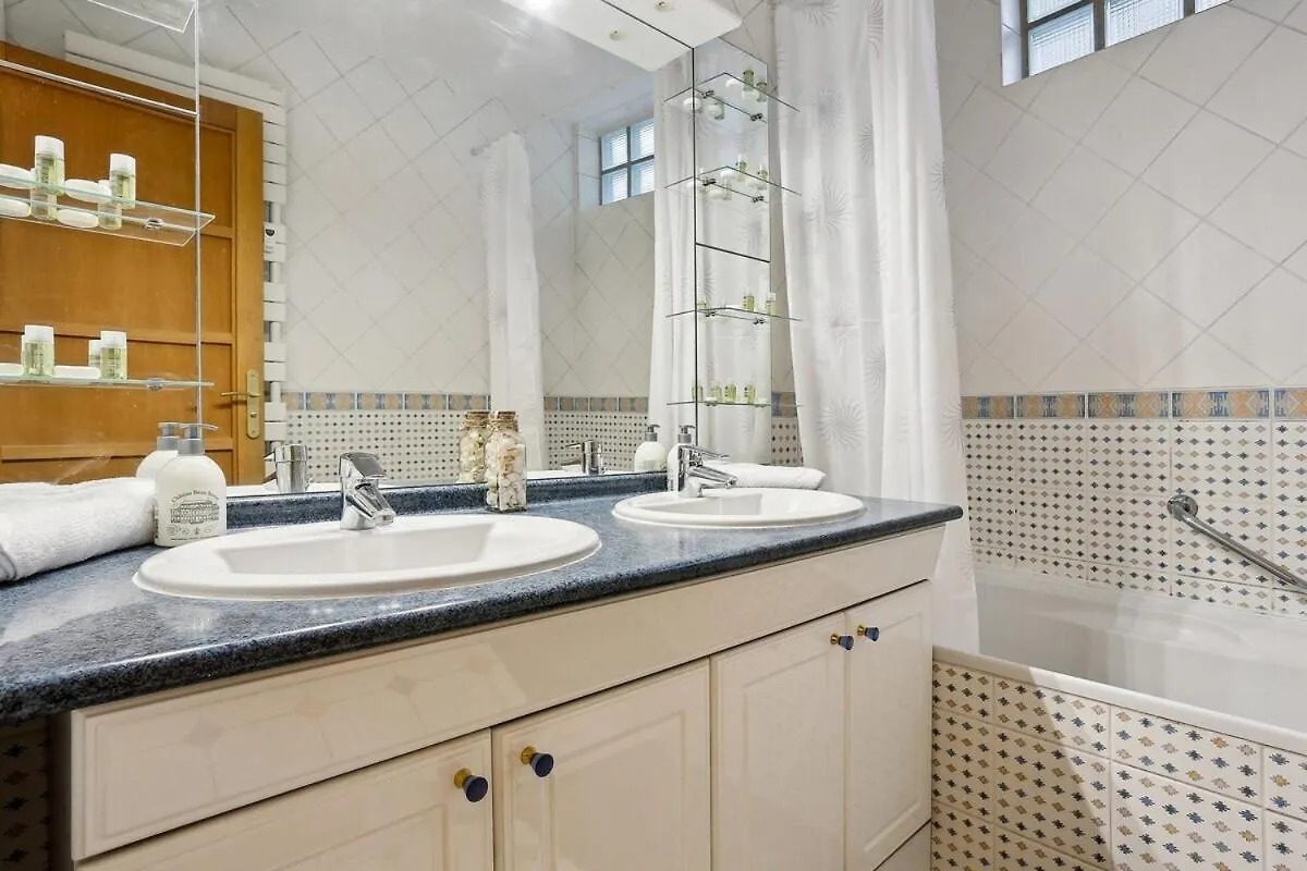 Charming Apartment Heart Of 15Th Parijs 0*,  Frankrijk