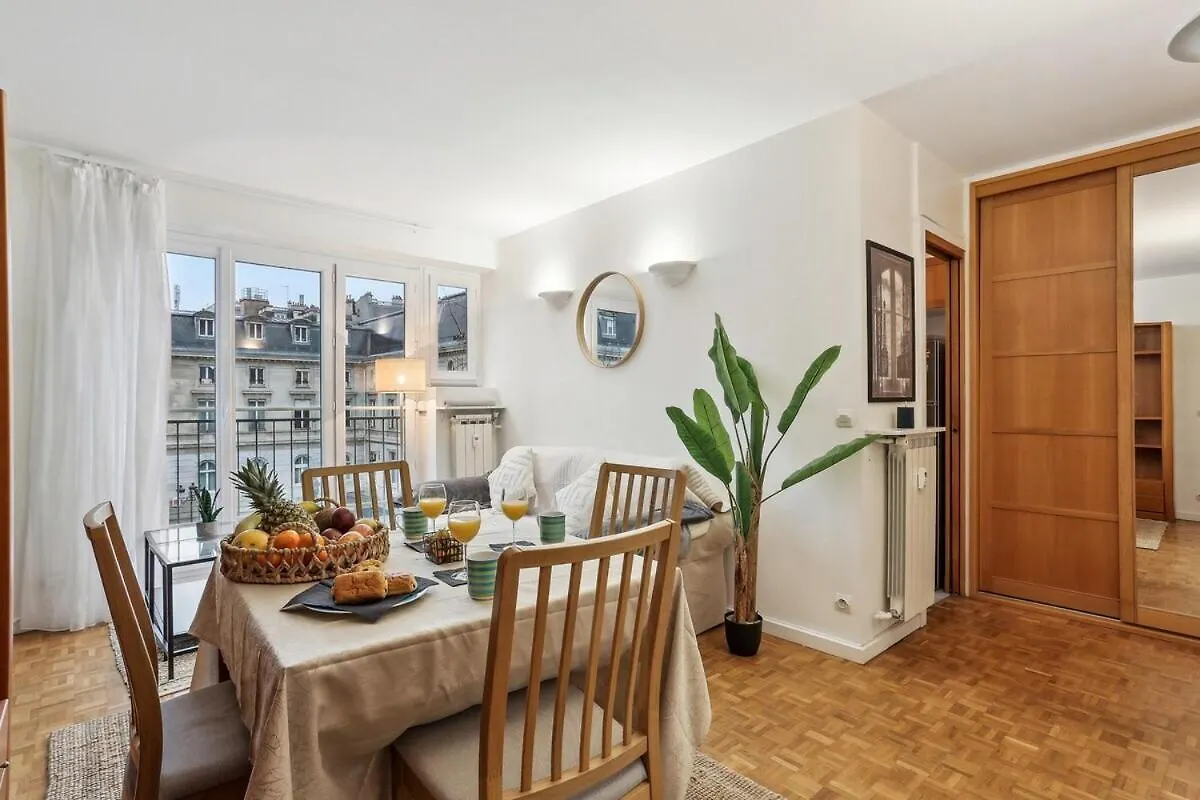 Charming Apartment Heart Of 15Th باريس 0*,  فرنسا